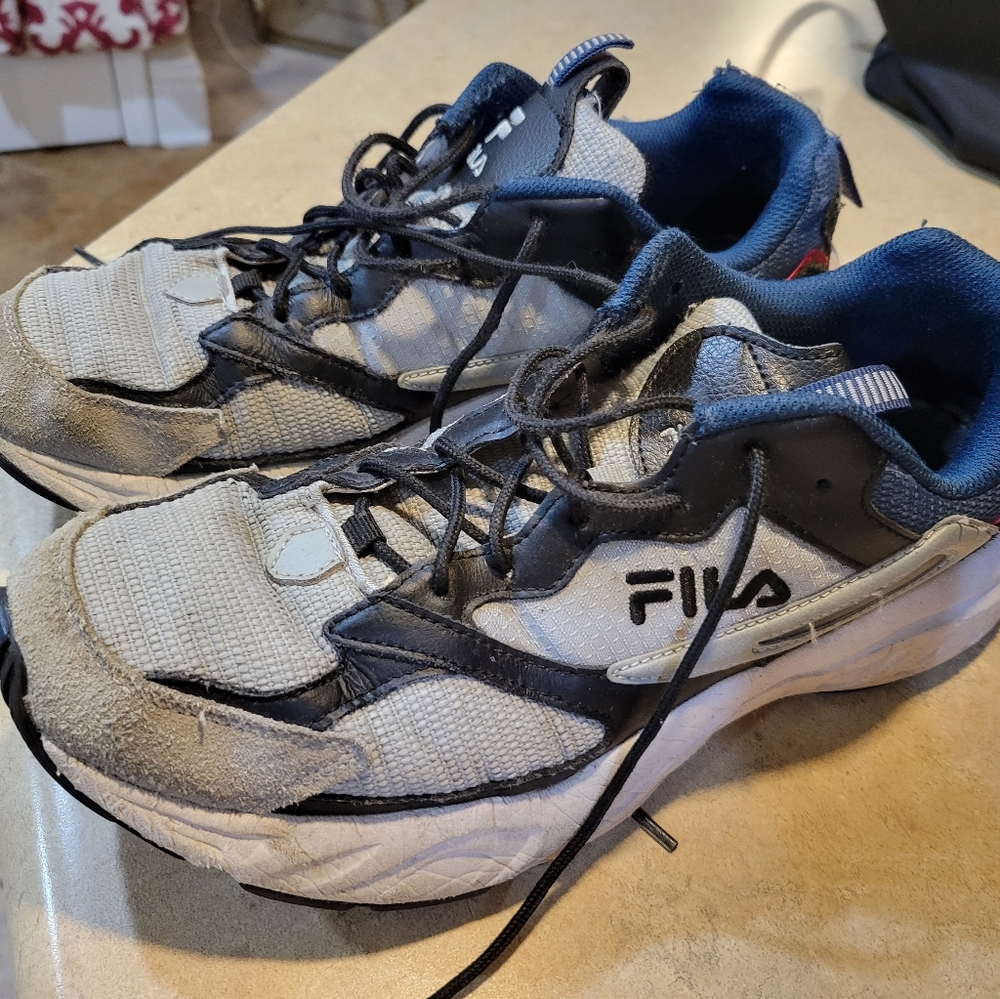 Men's Fila Size 10